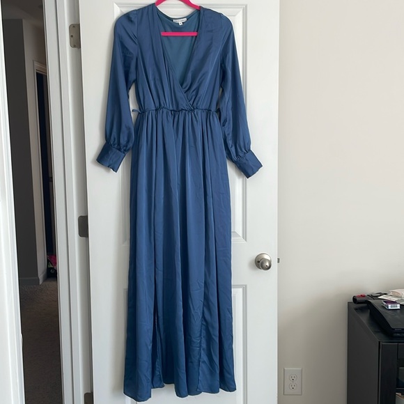 Baltic Born Dresses & Skirts - Baltic Born long sleeve dress